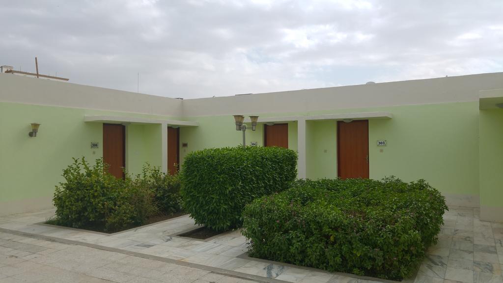 Al Waha Hotel Djedda Buitenkant foto