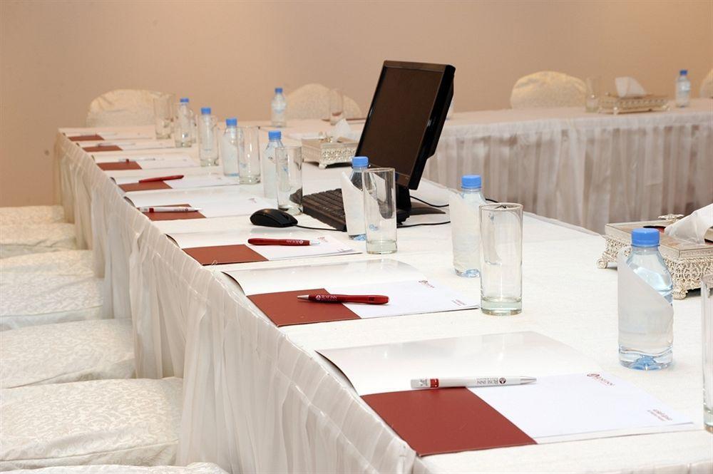 Al Waha Hotel Djedda Buitenkant foto