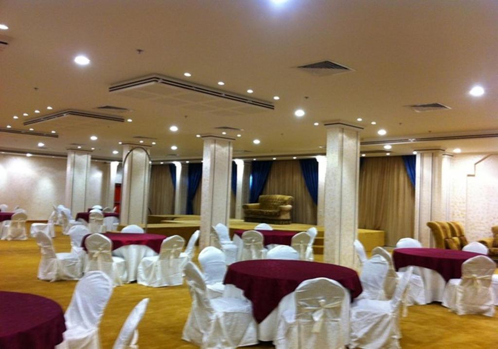 Al Waha Hotel Djedda Buitenkant foto