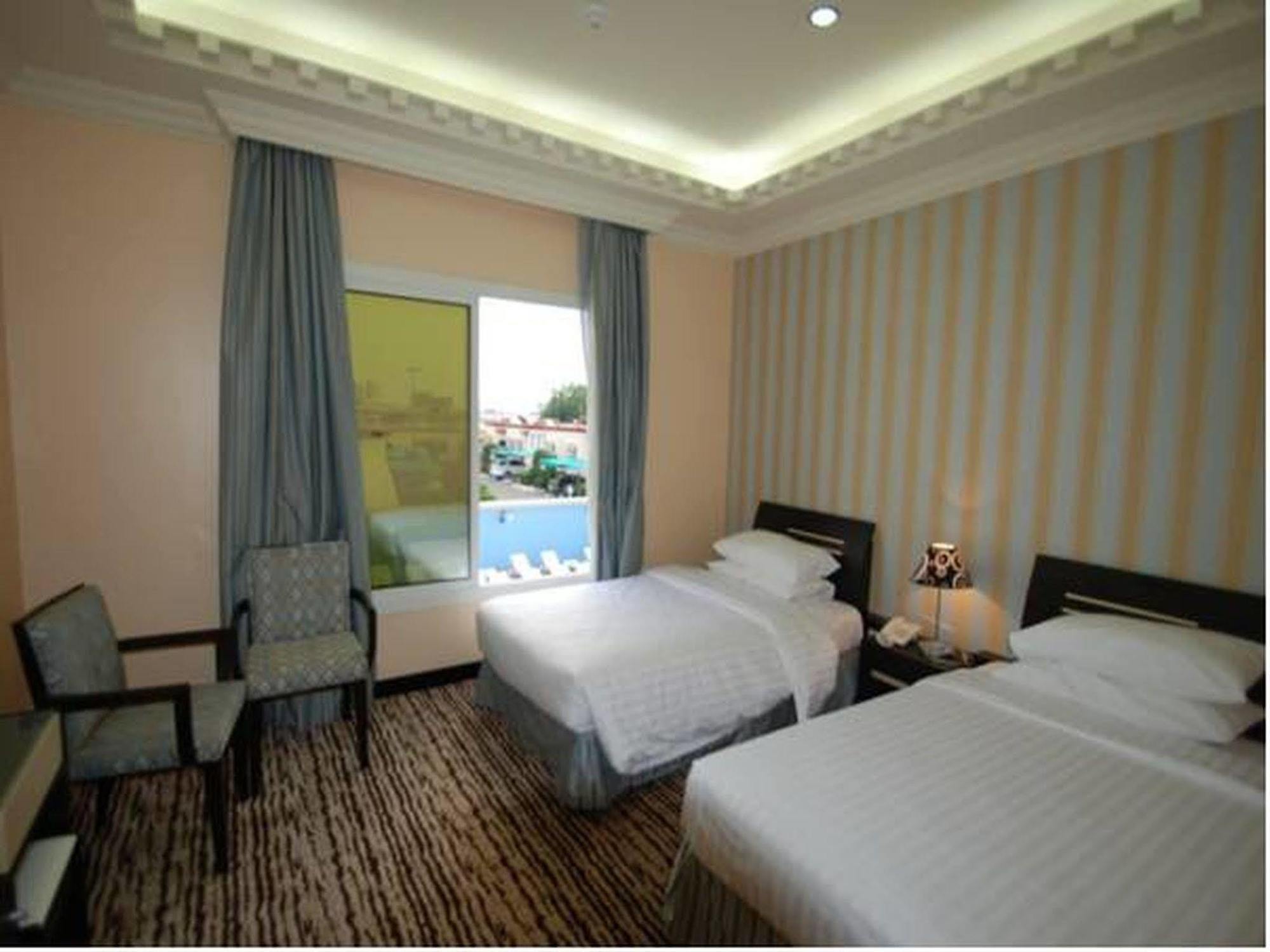 Al Waha Hotel Djedda Buitenkant foto